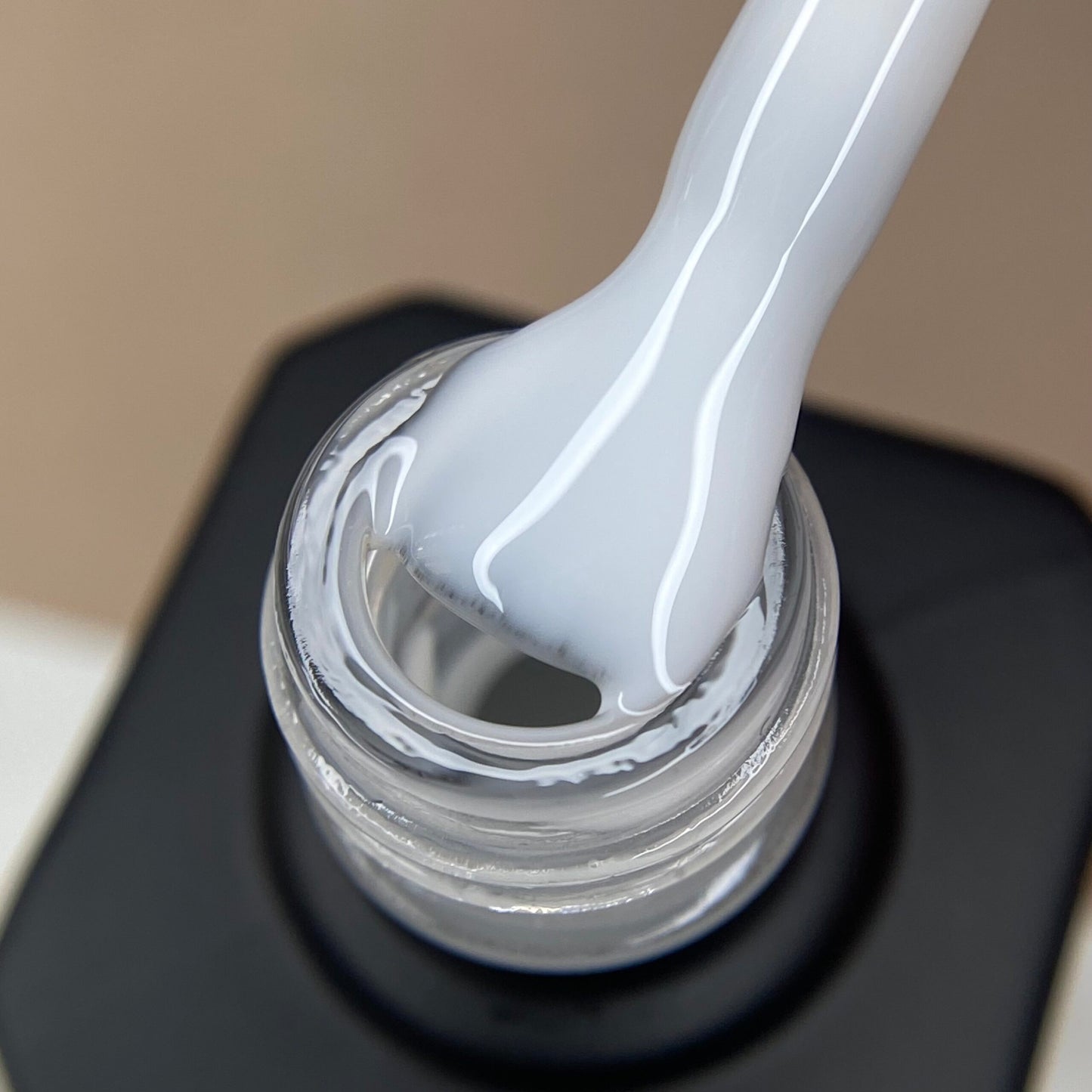 Nika Zemlyanikina Rubber Base Milky 15ml