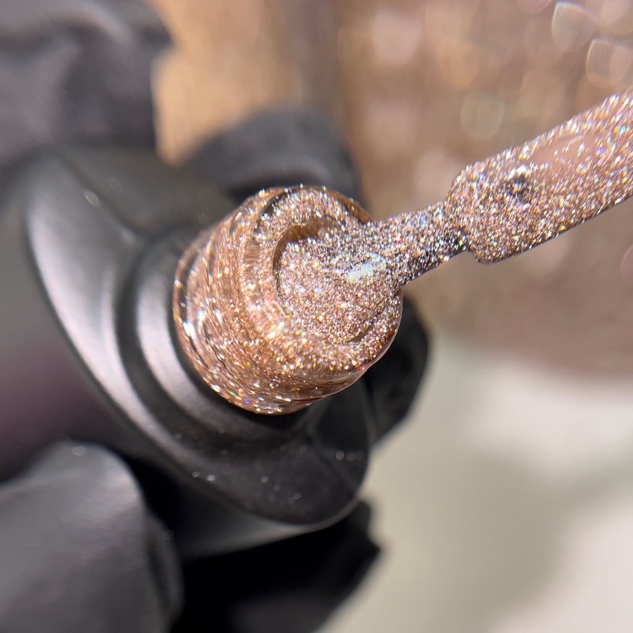 Mizshe Reflective Diamond Gel Polish Champagne 001