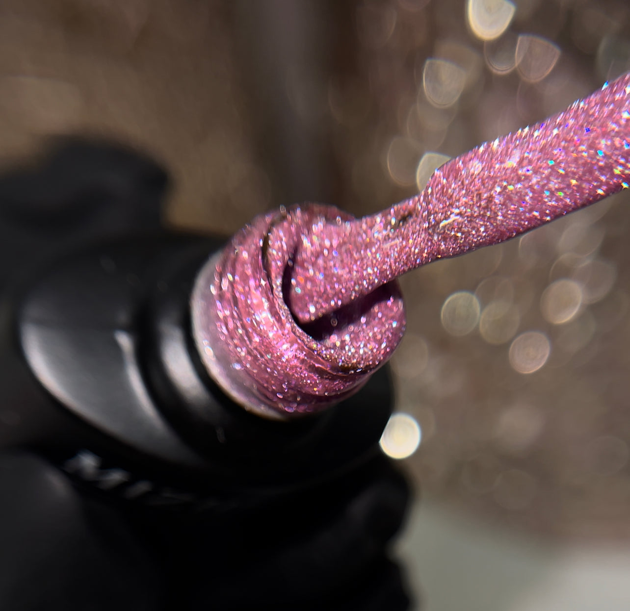 Mizshe Reflective Diamond Gel Polish Pink 002