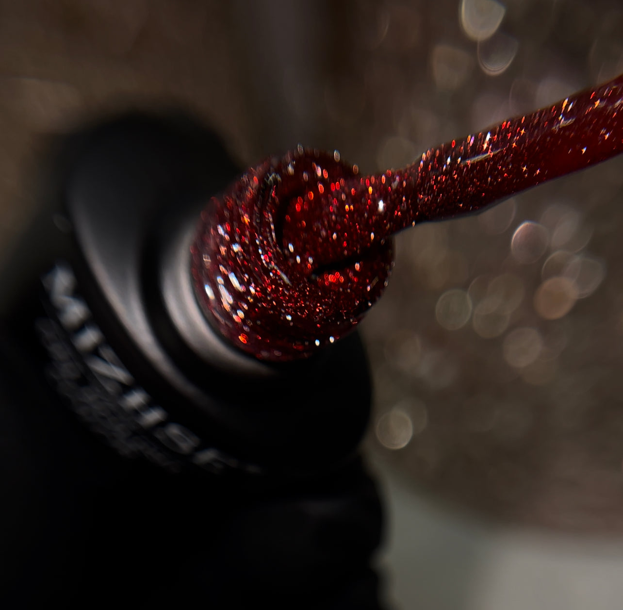 Mizshe Reflective Diamond Gel Polish apple red 004